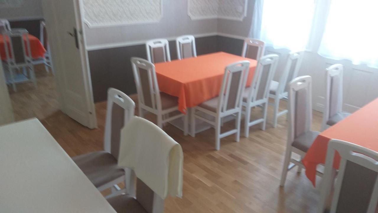 Karpatia Vendeghaz 1201 Budapest Esterno foto