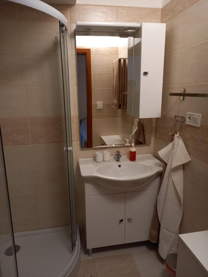 Karpatia Vendeghaz 1201 Budapest Esterno foto
